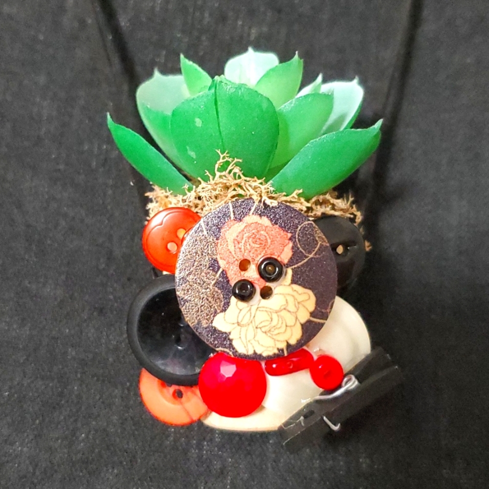 🙏 HAND CRAFTED faux succulent necklace. Buttons and beads wood base